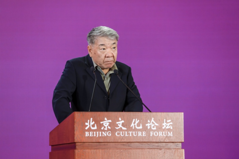 鄭曉龍：價(jià)值觀的共通性是中國(guó)影視作品走上國(guó)際舞臺(tái)的關(guān)鍵