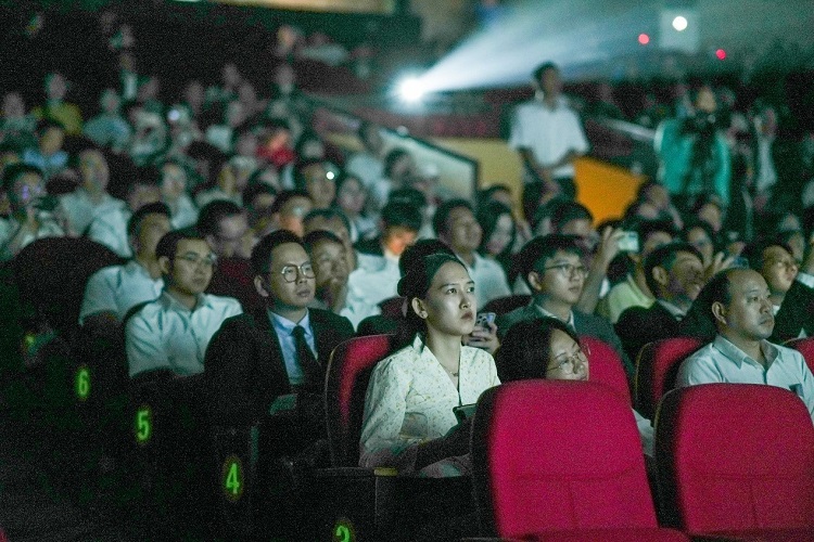 2024年“露天電影院——中老優(yōu)秀電影巡映”在老撾啟動(dòng)